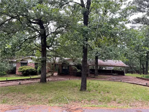 145 High Acres Dr, Russellville, AR 72802