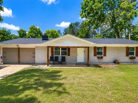 1196 Mill Creek Dr, Russellville, AR 72802