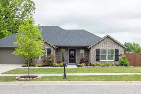 1620 N Dawes St, Fayetteville, AR 72704