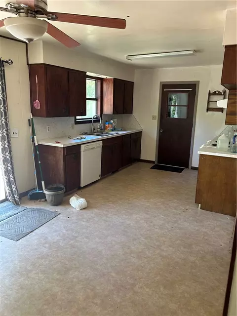 Kitchen - 5087 Maris Loop, Harrison, AR 72601 photo 1 of 1