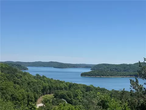 11390 Oak Leaf Cir, Garfield, AR 72732