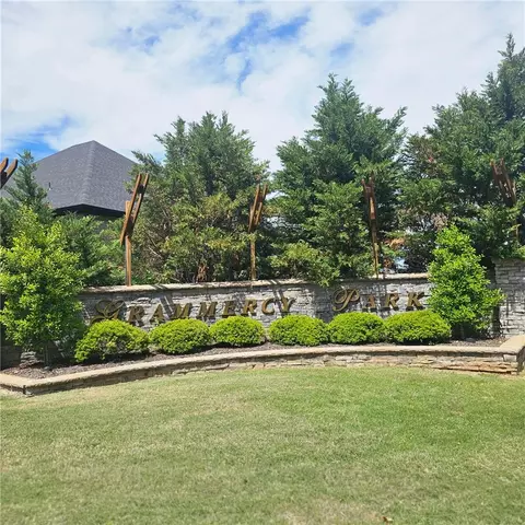 2005 NE Chaucer St, Bentonville, AR 72712