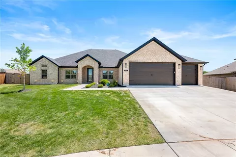 311 Bequette Ln, Centerton, AR 72719