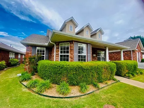 6872 Young Farm Ave, Springdale, AR 72762