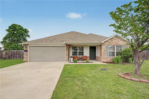280 Glory Ln, Springdale, AR 72764