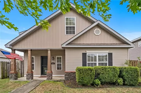 4455 Pecan St, Fayetteville, AR 72704