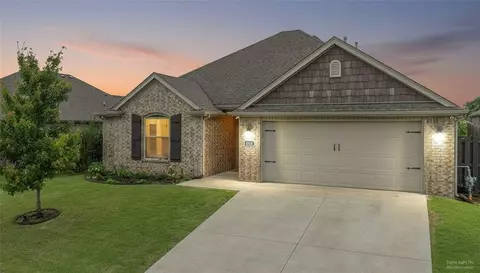 1201 Rosemary St, Centerton, AR 72719