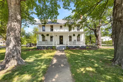 623 S Pine St, Harrison, AR 72601