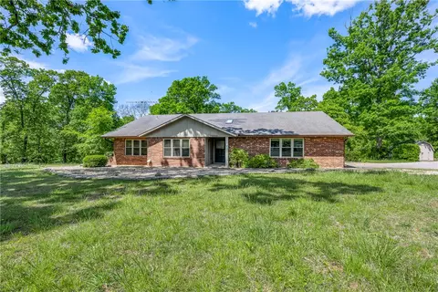 11683 Oak Hills Dr, Bentonville, AR 72712