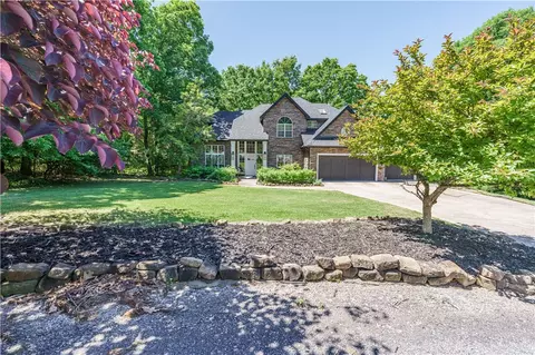 5723 Estate View Rd, Fayetteville, AR 72703