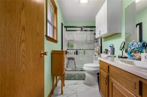 Bath - 9577 Sims Rd, Harrison, AR 72601 photo 1 of 3