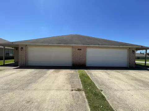 1066 Remington Dr #A & B, Bethel Heights, AR 72764