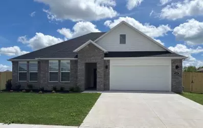 449 W Canada Dr, Farmington, AR 72730