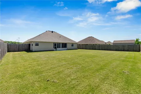 Exterior - 3890 Deerhurst St, Springdale, AR 72764 photo 7 of 9