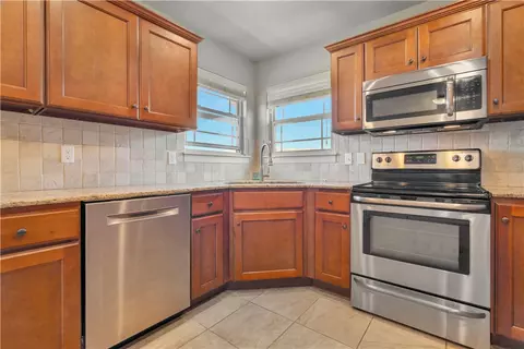 Kitchen - 3890 Deerhurst St, Springdale, AR 72764 photo 1 of 3