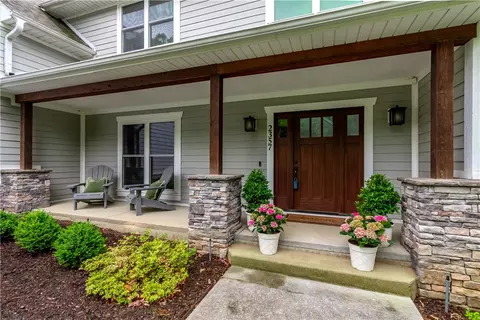 2357 Fox Trl, Fayetteville, AR 72703