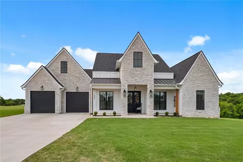 14993 Southern Vw, Siloam Springs, AR 72761