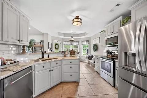 Kitchen - 1077 Madison 7880, Wesley, AR 72773 photo 1 of 1