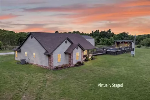 Exterior - 1077 Madison 7880, Wesley, AR 72773 photo 1 of 5