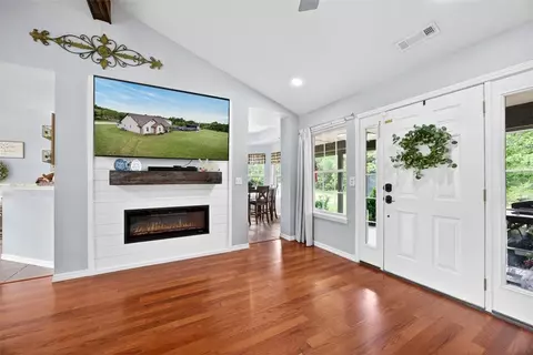 Entry Way - 1077 Madison 7880, Wesley, AR 72773 photo 1 of 3