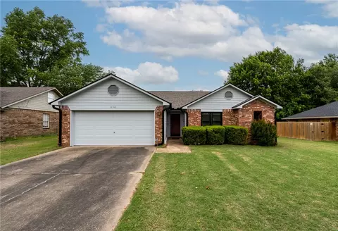 1150 S Lyndale, Siloam Springs, AR 72761