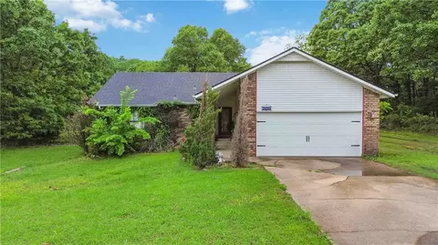 3830 Primrose Ln, Springdale, AR 72764