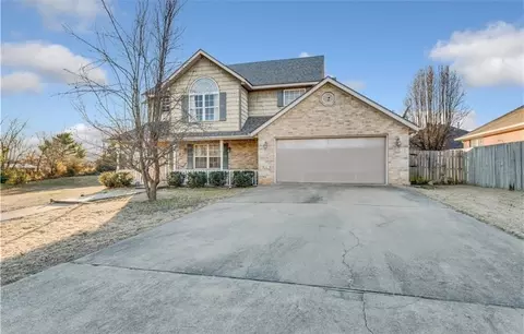 401 NE Shasta Ct, Bentonville, AR 72712