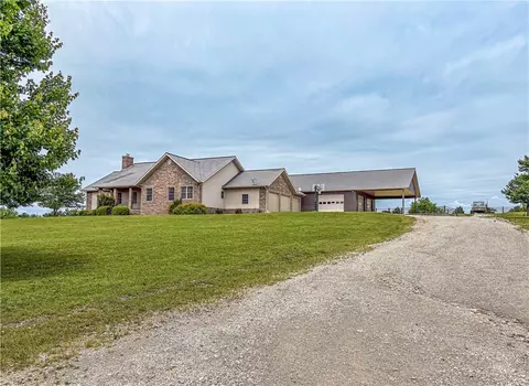1090 Cr 401, Berryville, AR 72616