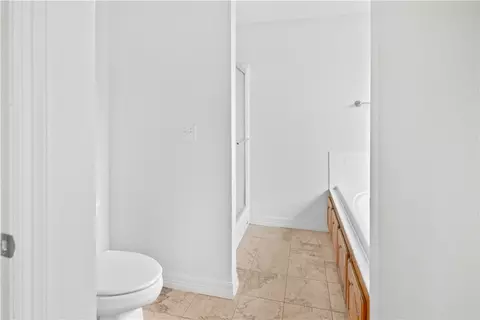 Bath - 2034 Willow Ridge Ave, Springdale, AR 72764 photo 4 of 4