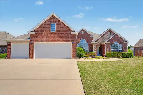 1218 NE Waverly Way, Bentonville, AR 72712