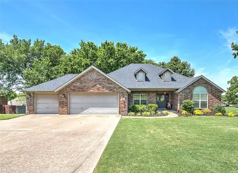 925 Hillcroft Ter, Cave Springs, AR 72718
