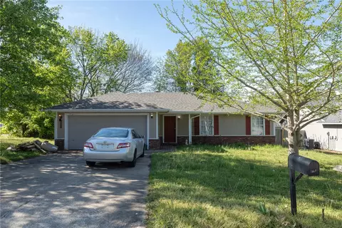 3345 W Cornell St, Fayetteville, AR 72704