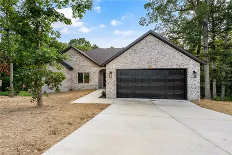 5 Florence Cir, Bella Vista, AR 72715