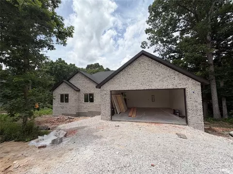5 Florence Cir, Bella Vista, AR 72715