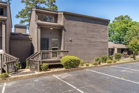200 Hamilton Oaks Dr #H2, Hot Springs, AR 71913