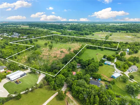 Brown Road, Cave Springs, AR 72718