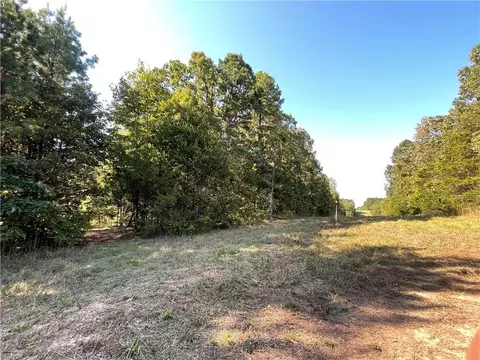 Undisclosed, London, AR 72847