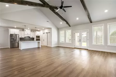 Living - 911 Red Maple St, Centerton, AR 72719 photo 3 of 3