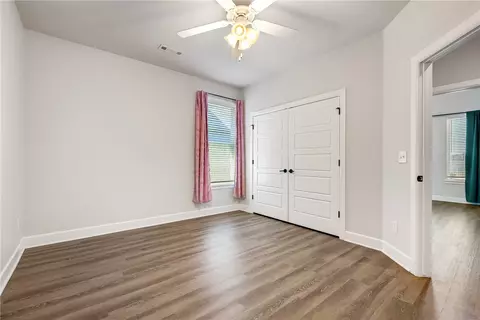 Bedroom - 911 Red Maple St, Centerton, AR 72719 photo 3 of 4