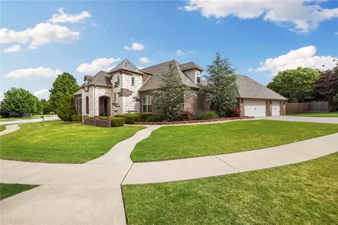 3532 W Providence Dr, Fayetteville, AR 72704