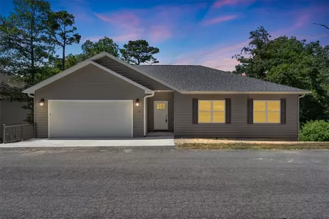 28 Fleetwood Dr, Bella Vista, AR 72714