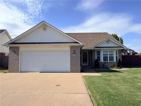 903 Hunter Rdg, Siloam Springs, AR 72761
