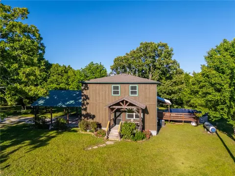 4038 Hickenbottom Rd, Harrison, AR 72601