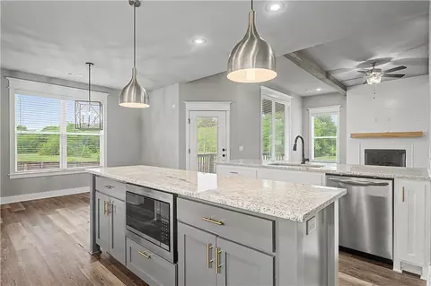 Kitchen - 369 Waterfall Ln, Springdale, AR 72762 photo 3 of 5