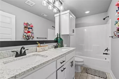 Bath - 369 Waterfall Ln, Springdale, AR 72762 photo 1 of 1