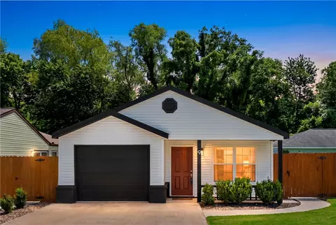 9 Brookhollow Pl, Bentonville, AR 72712