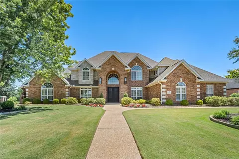 3 S Sherwood Dr, Rogers, AR 72758