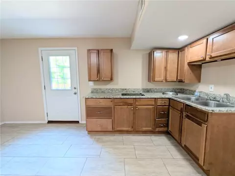 Kitchen - 1861 Shellie Ln, Harrison, AR 72601 photo 6 of 6