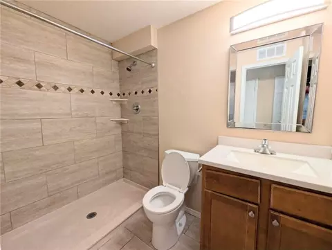 Bath - 1861 Shellie Ln, Harrison, AR 72601 photo 3 of 3