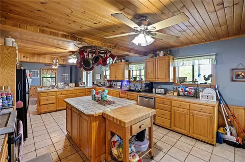 Kitchen - Undisclosed, Ozone, AR 72854 photo 3 of 4
